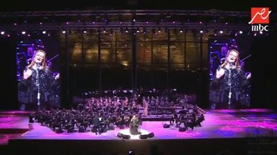 بعد غياب 35 عاما.. عزيزة جلال تتألق في مهرجان 