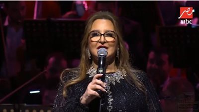 عزيزة جلال تكشف سرا لجمهورها عن أغنية 