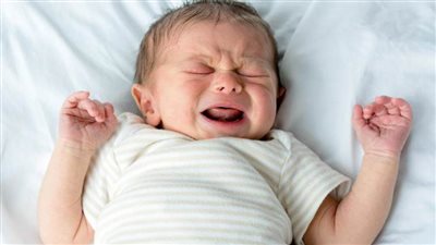 علاج الإمساك عند الرضع | طبيب أطفال يكشف طرق علاج الإمساك عند الرضع