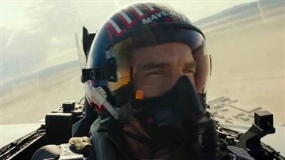 توم كروز يطير بطائرة حربية حقيقية في فيلم Top Gun: Maverick