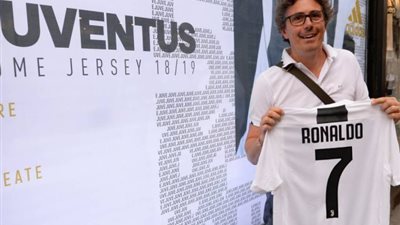 يوفنتوس يحصد 54 مليون يورو من بيع قميص رونالدو في يوم