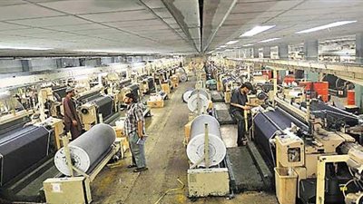 3500 جنيه متوسط أجر العامل بـ«القابضة للغزل والنسيج» شهريًا