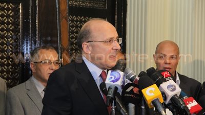 بالصور ..وزير الصحة: بدء تسجيل مرضي فيروس 