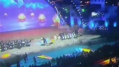 القبض على فتاة سعودية قبلت الفنان ماجد المهندس (فيديو)