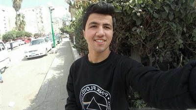 طالب ثانوية عامة يستغيث بالتعليم: معملتش حاجة ونتيجتي اتحجبت (فيديو)