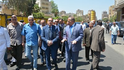 رئيس الوزراء ومحافظ الجيزة يشهدان التشغيل التجريبى لنفق النهضة