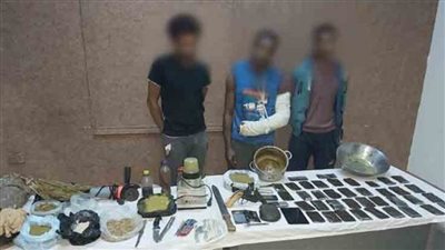الأمن العام يضبط مصنعا لإنتاج الحشيش وإعادة تدويره بأسوان