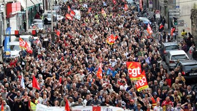 وفاة شخص خلال مشاركته في مظاهرات بغرب فرنسا