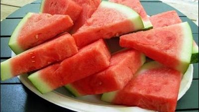 استشاري تغذية: البطيخ أقوى تأثيرا من الفياجرا