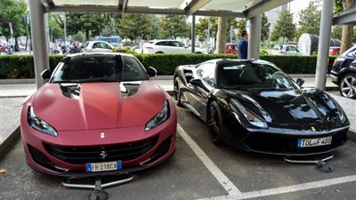 سائق يغير تصميم سيارة فيراري بورتوفينو