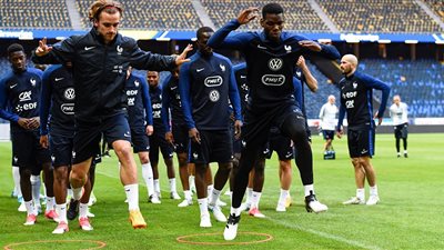 حلم الفوز يراود فرنسا وكرواتيا اليوم في نهائي كأس العالم