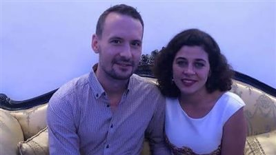 6 صور لـ«منى هلا» وزوجها الأمريكي بعد اعتناقه الإسلام