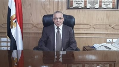 نائب رئيس جامعة الأزهر ونقيب الصيادلة يكرمان خريجى الدفعة 42