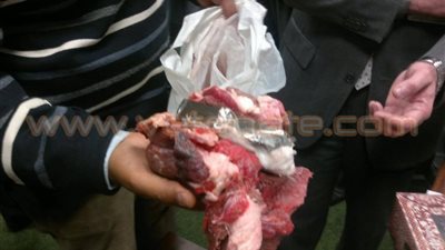 بالصور.. إحباط محاولة تهريب «حشيش» داخل قطعة لحم في مطار برج العرب