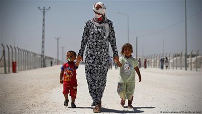 الأمم المتحدة تدعو لتوزيع 200 ألف لاجئ في أوروبا