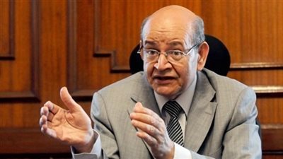 محافظ الجيزة يصل مستشفى بولاق لمتابعة شفط مياه الصرف