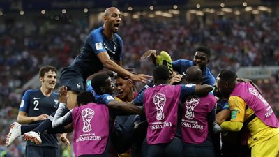 فرنسا تقترب من الفوز بكأس العالم بعد مرور 75 دقيقة