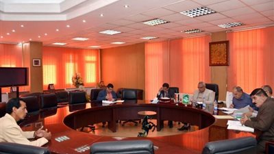 محافظ الشرقية يترأس لجنة لاختيار رئيس وحدة محلية قروية بفاقوس