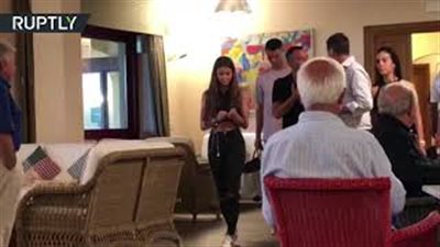 لحظة وصول كريستيانو رونالدو مع صديقته إلى مدينة تورينو (فيديو)