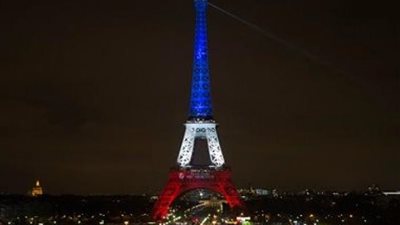 نشرة الأخبار: إضاءة برج إيفل احتفالا بفوز فرنسا بكأس العالم