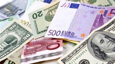 انخفاض أسعار العملات الأجنبية اليوم.. والدولار بـ17.93 جنيها