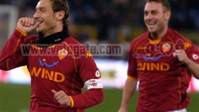 «روما» يسقط في فخ التعادل أمام «أتلانتا» بالدوري الإيطالي