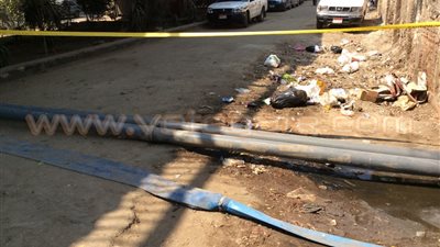 بالفيديو والصور.. المياه تغرق مستشفى بولاق الدكرور لليوم الثانى على التوالى.. الإدارة تخلى المرضى والأمن يمنع دخول أي فرد داخلها.. والأهالي: «يعنى هما يهملوا وإحنا نموت»