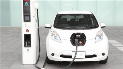 خبراء يطالبون بالتوسع في شبكات شحن السيارات الكهربائية بمصر