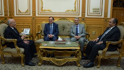 تفاصيل اجتماع اللجنة الوزارية للإنتاج بمقر وزارة الإنتاج الحربي