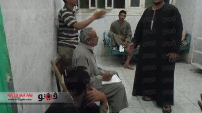 بالصور..إضراب المستبعدين من شقق الأوقاف بالوادى الجديد