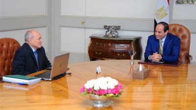 السيسي يكلف بتطوير الشركات والمصانع التابعة للإنتاج الحربي