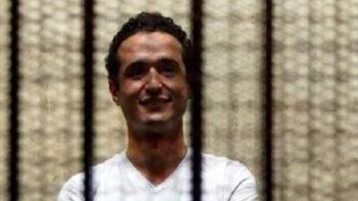 تأجيل محاكمة دومة في أحداث مجلس الوزراء