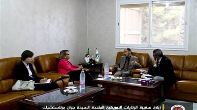 بالصور.. السفيرة الأمريكية تلتقي قيادات الإخوان في الجزائر