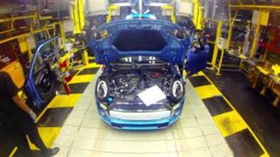 بالفيديو.. عملية صنع سيارة ميني