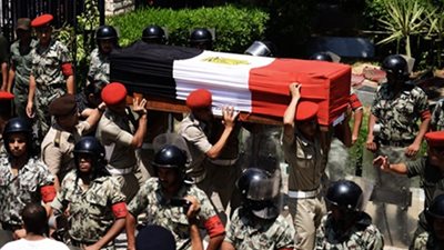 تشييع جثمان أحد ضحايا العريش بمسقط رأسه بديرمواس