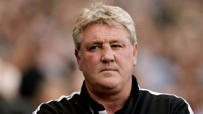 ستيف بروس يقترب من تولي تدريب منتخب إنجلترا