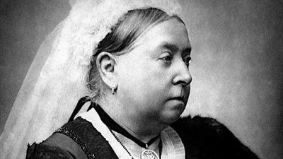 بالصور.. أول سيلفي في العالم بـ 70 ألف جنيه إسترليني