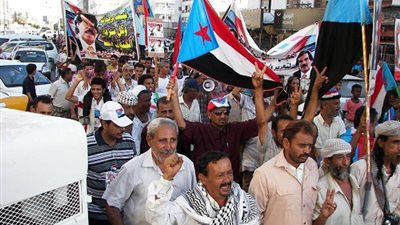بالصور.. عصيان مدني للمطالبة بانفصال جنوب اليمن