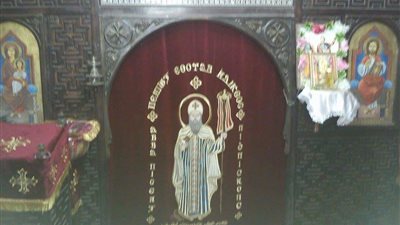 مطرانية نقادة تنهي استعدادها للاحتفال بعيد القديس اللابس الروح (صور)