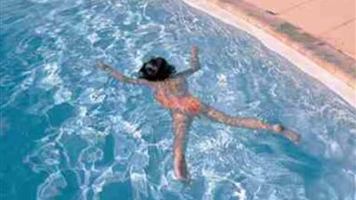 التحريات تكشف سبب وفاة طفلة في حمام السباحة ببورسعيد