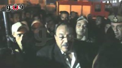 بالفيديو.. مشادات كلامية بين أهالي ضحايا «مصنع العبور» ومحافظ القليوبية