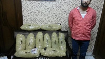 ضبط فني صيانة بحوزته 35 كيلو بانجو بدمياط