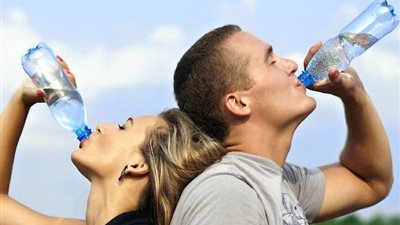 5 حقائق لا تعرفها عن زجاجات المياه المعبأة (صور)