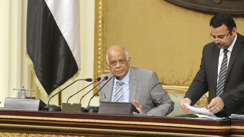  الدكتور على عبد