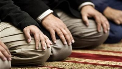 حكم سبق المأموم الإمام في صلاة الجماعة؟.. لجنة الفتوى تجيب