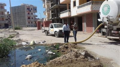 غرق شوارع جمصة في مياه الصرف (صور)