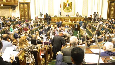 إحالة عدد من مشروعات القوانين للجان المختصة في البرلمان