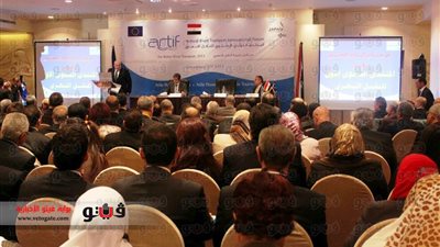 محافظ القاهرة: ترتيبات جادة لطرح مشروع تطوير الأتوبيس النهري