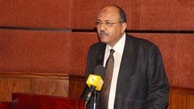 «القابضة للتشييد» تصرف مرتبات عمال «عمر أفندي»