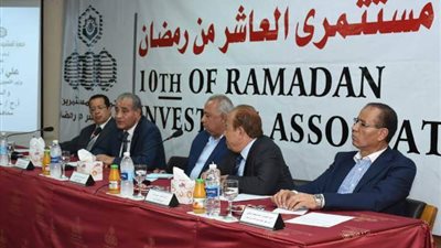 محافظ الشرقية ووزير التموين يلتقيان أعضاء «مستثمري العاشر»